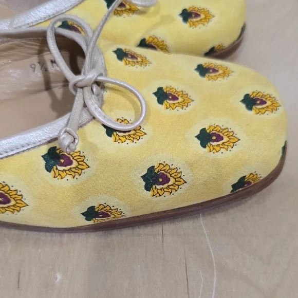 🌻Paul Mayer Yellow Floral Bow Mules - Picture 9 of 15